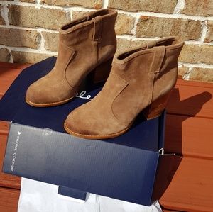 Splendid Lakota boots